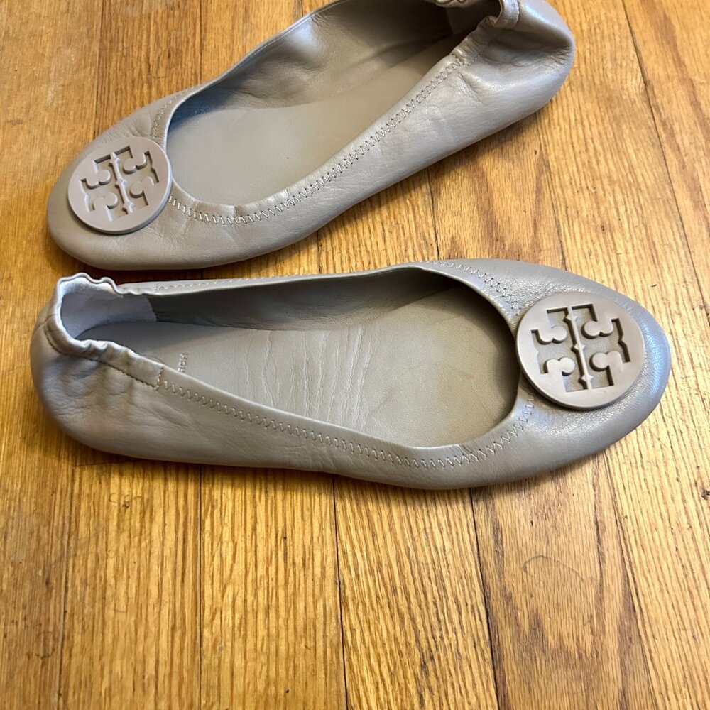 Tory Burch Travel Minnie Ballet Flat 9 French Grey - Picture 7 of 13